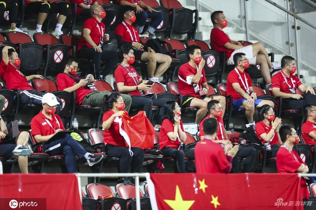 2020年，导演乌尔善宣布改编引发全民追捧的、最具代表性的国漫IP《一人之下》，并打造电影版《一人之下》系列电影
